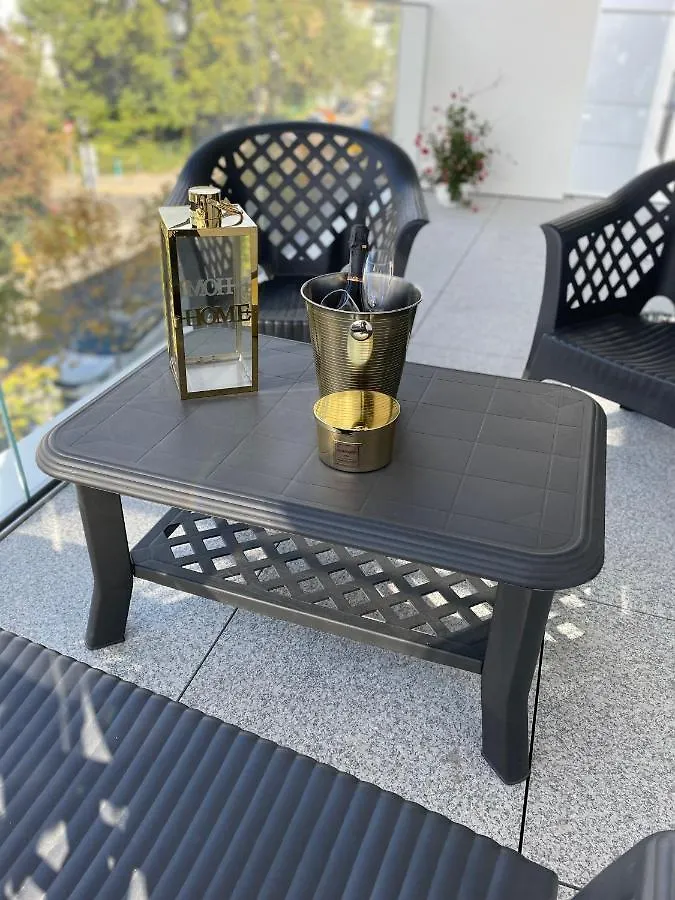 Luxury Gold Apartment Sopot 300M From The Beach
