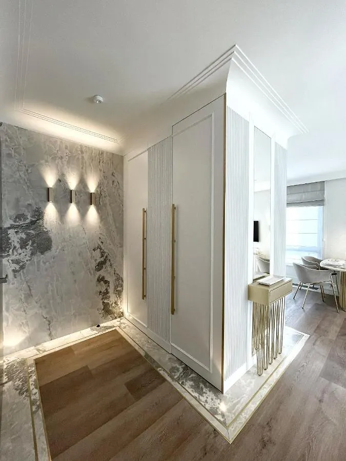 Luxury Gold Apartment Sopot 300M From The Beach